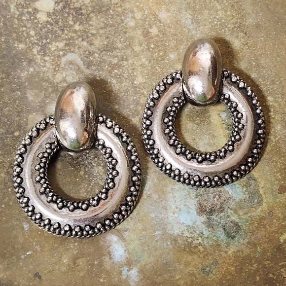 Vintage Jewelry - Vtg. 80s Doorknocker Earrings Antiqued SilverTone Ellen Designs Clip Large Round